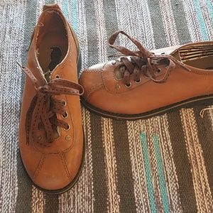 Leather creepers